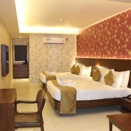Hotel Madhuban Silvassa Dış mekan fotoğraf