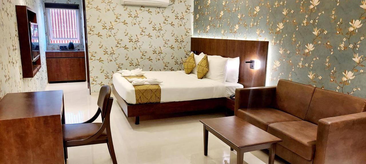 Hotel Madhuban Silvassa Dış mekan fotoğraf