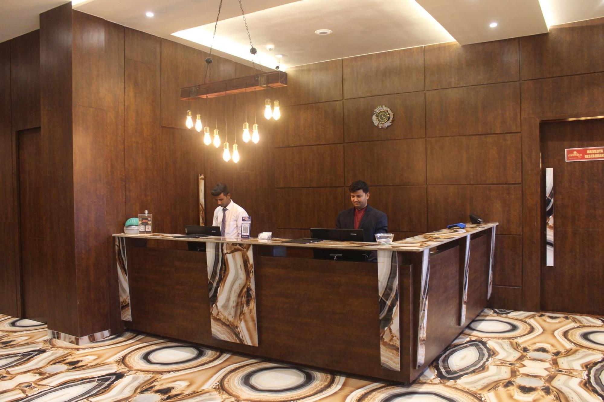 Hotel Madhuban Silvassa Dış mekan fotoğraf